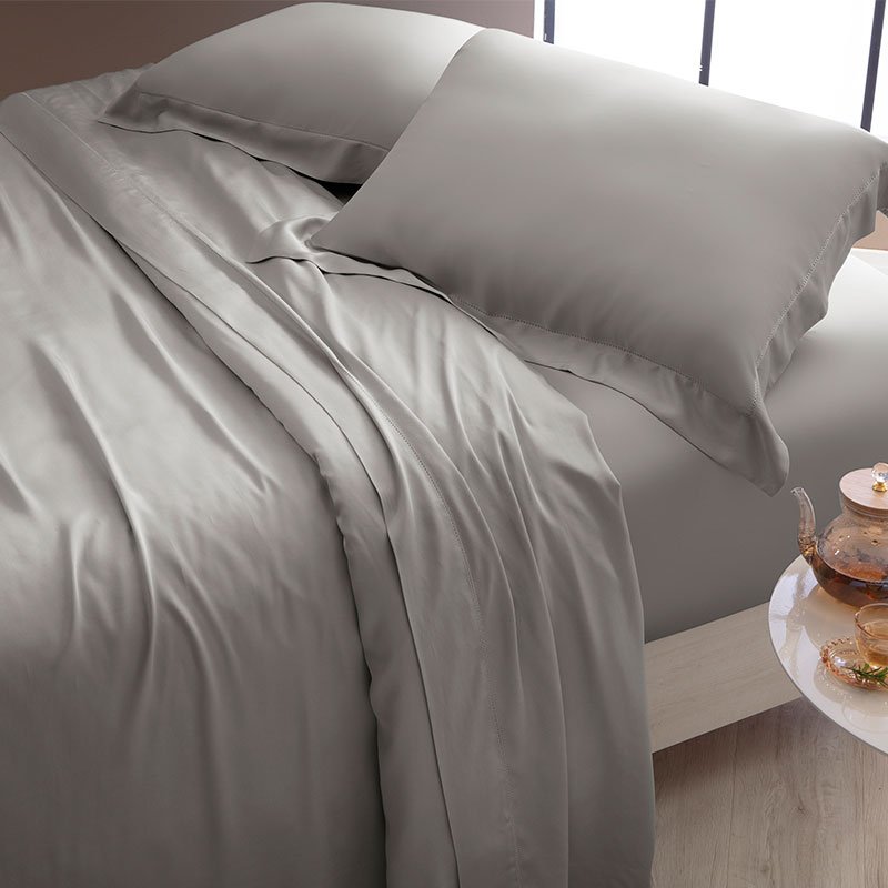 702 fendi stone still