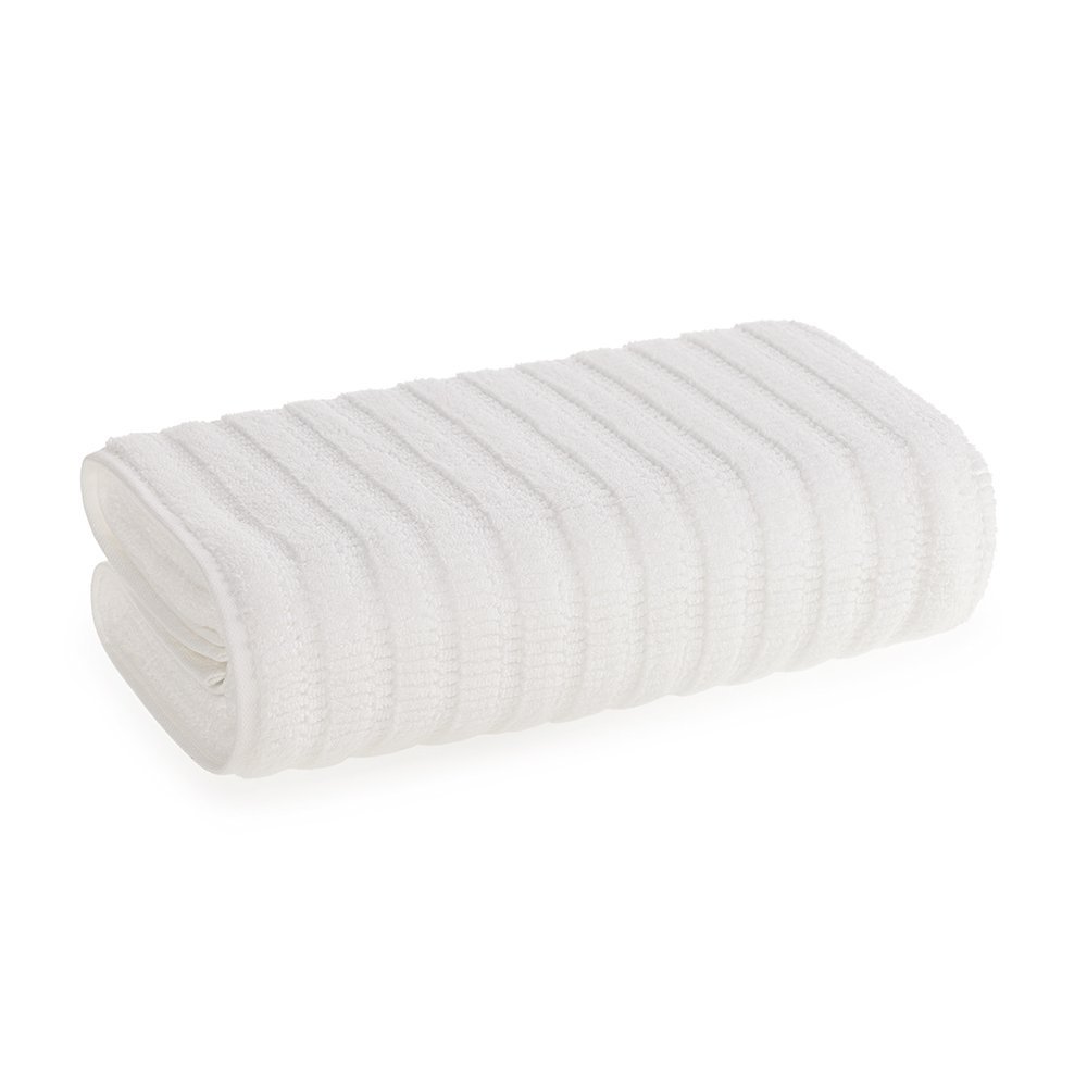 jul23 karsten banho magnies branco 01